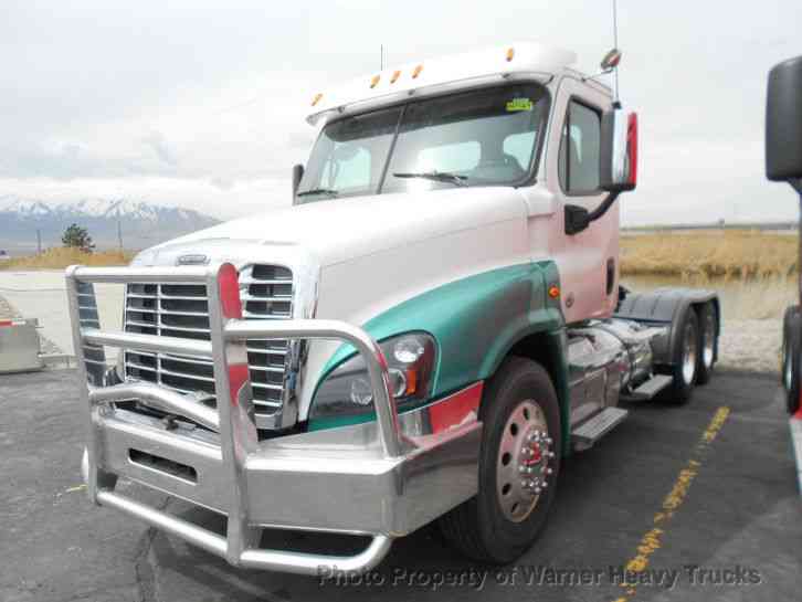 Freightliner Cascadia Day Cab (2015)