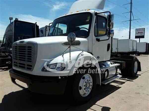 FREIGHTLINER M2 112 -- (2015)