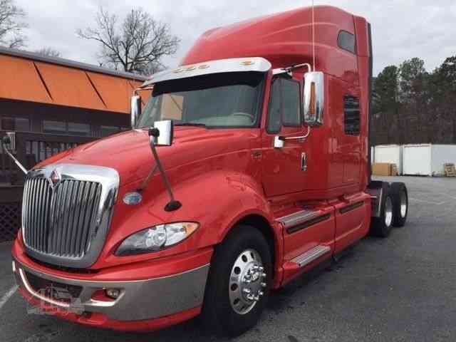 INTERNATIONAL PROSTAR + EAGLE -- (2015)