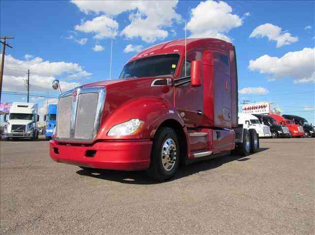 Kenworth T680 -- (2015)