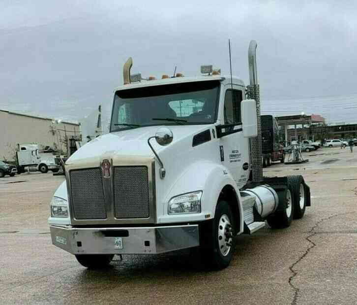 KENWORTH T880 (2015)