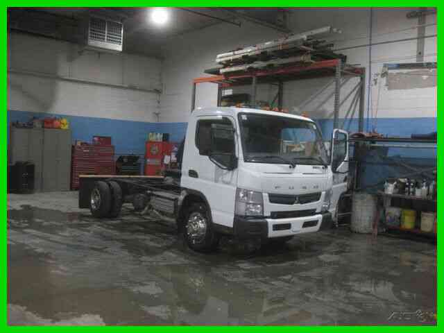 MITSUBISHI FE160 3. 0 DIESEL DUONIC TRANS CAB AND CHASSIS Used CAB AND (2015)