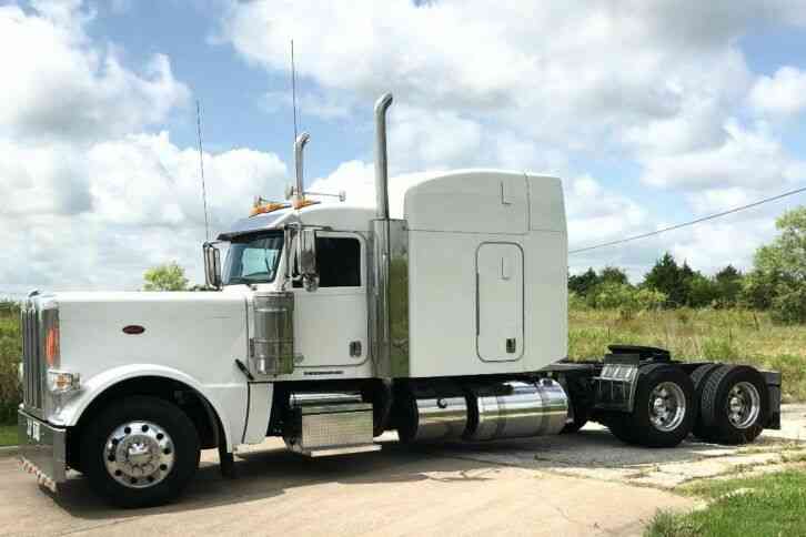 Peterbilt 389 (2015)