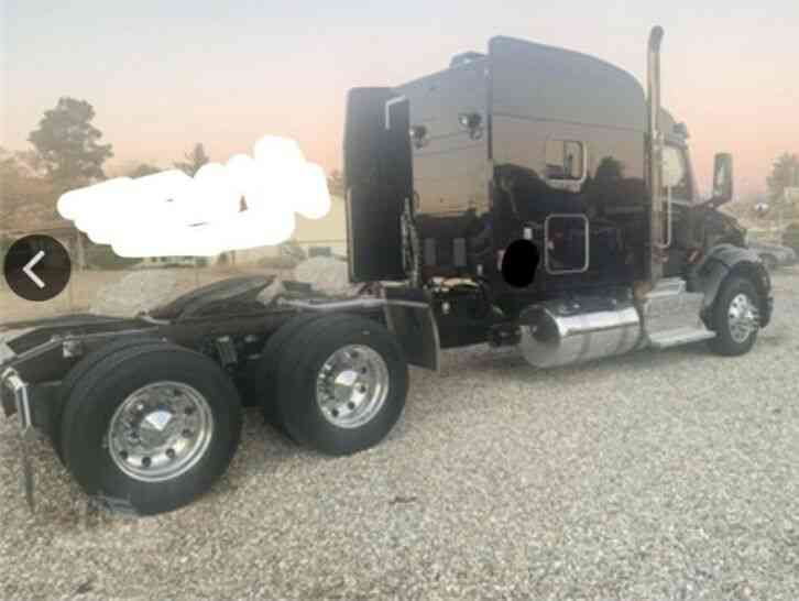 Peterbilt 579 and great condition with lower miles 13 speed Eaton manual (2015)
