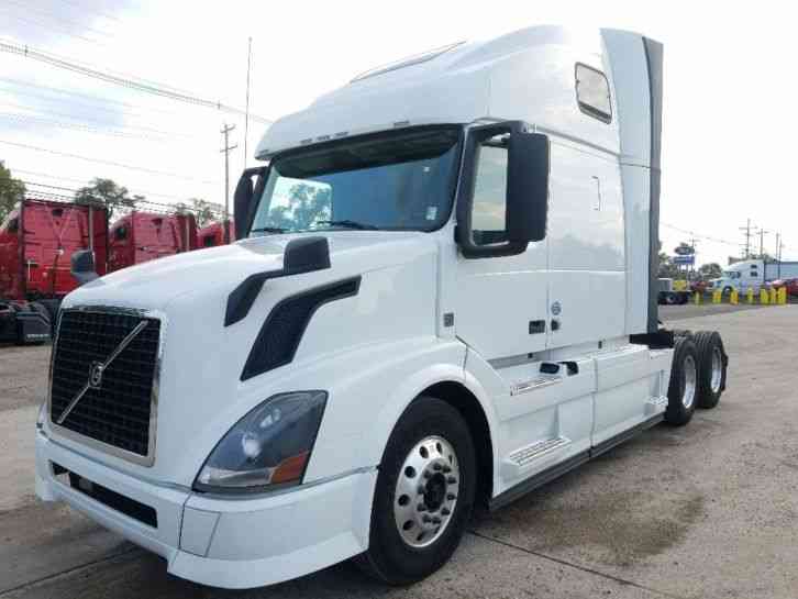 Volvo VNL64T670 -- (2015)