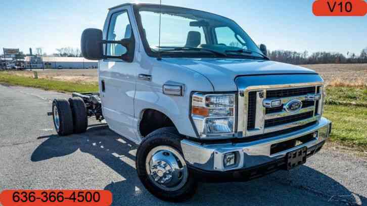 Ford E350 XL Used cab chassis v10 auto box flatbed hauler 1 owner dually (2016)