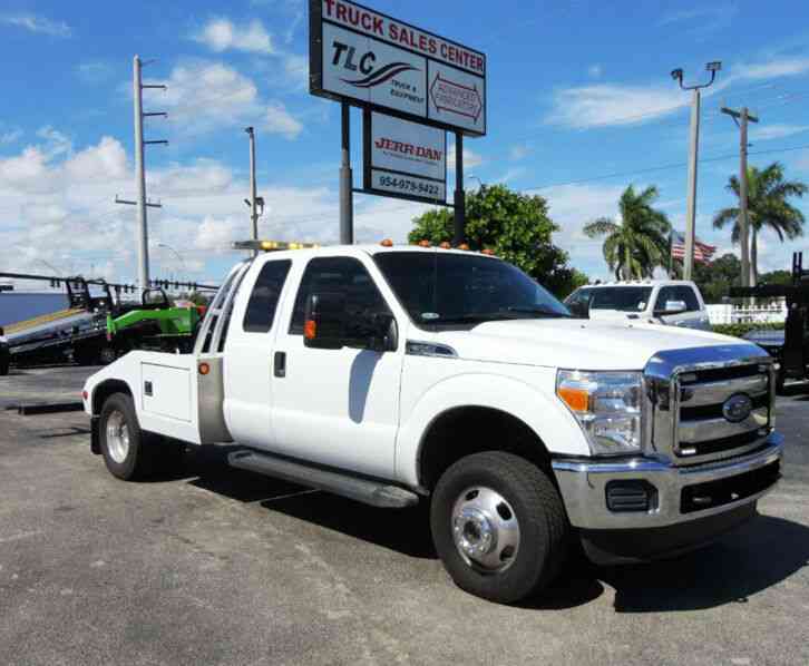 Ford F350 XLT 4X4 VULCAN 812 WRECKER TOW TRUCK (2016)