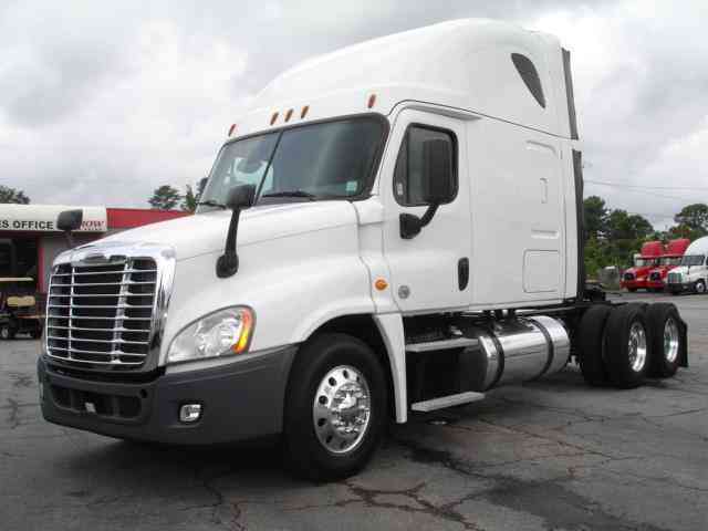 Freightliner CASCADIA -- (2016)