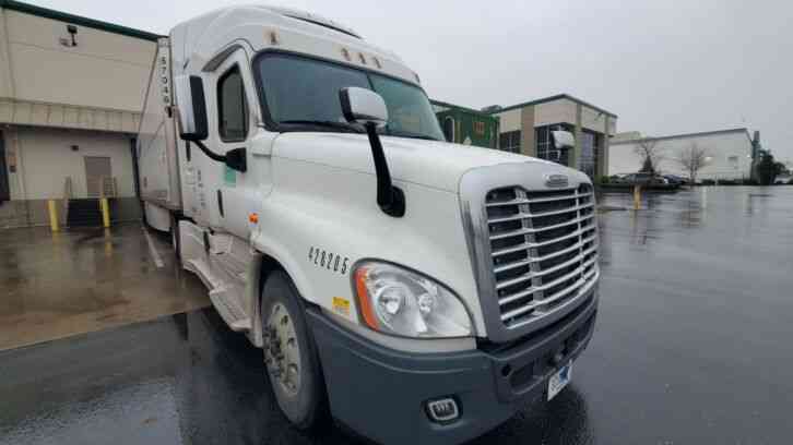 Freightliner Cascadia Evolution ca 125 Apu, midroof, inverter (2016)