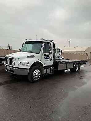 Freightliner M2 Flatbed (2016)