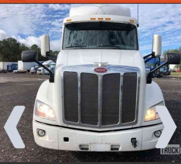 Peterbilt 579 6X4 T/A sleeper truck tractor (2016)