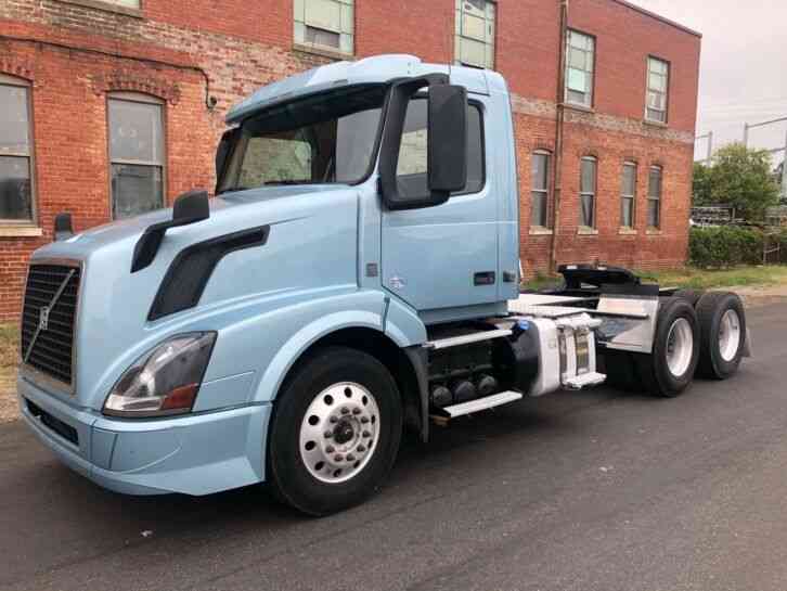 Volvo VNL64T300 (2016)