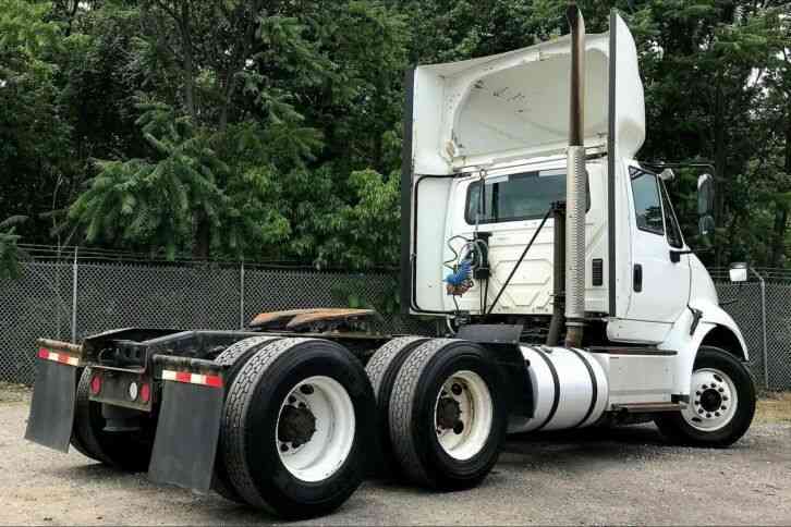 INTERNATIONAL 8000 (2017)