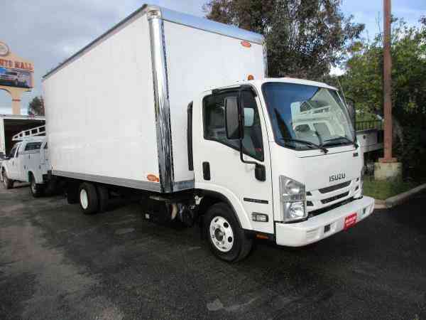 ISUZU NPR-XD -- (2017)