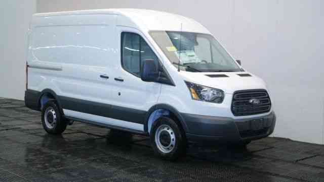 Ford Transit 250 Cargo Van (2018)