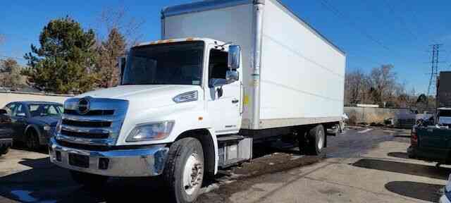 Freightliner 26ft box Cummins - WE FINANCE-SHIP- WARRANTY (2019)