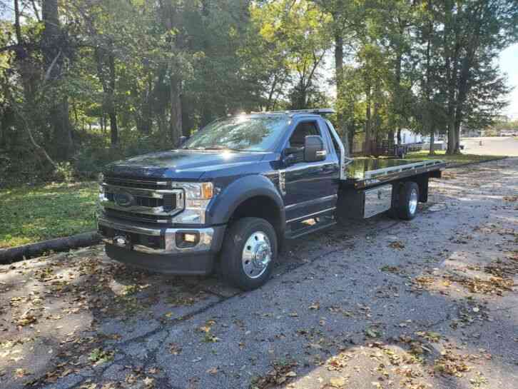 Ford 550 Rollback Tow Truck (2020)