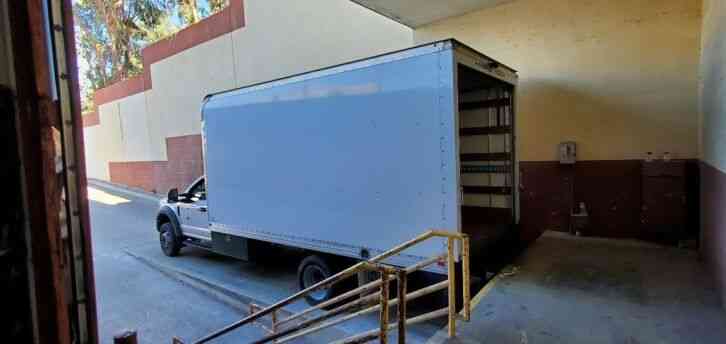 FORD XLT 550 super DUTY BOX TRUCK 100K WARRANTY AND ONLY 41K mlg (2020)