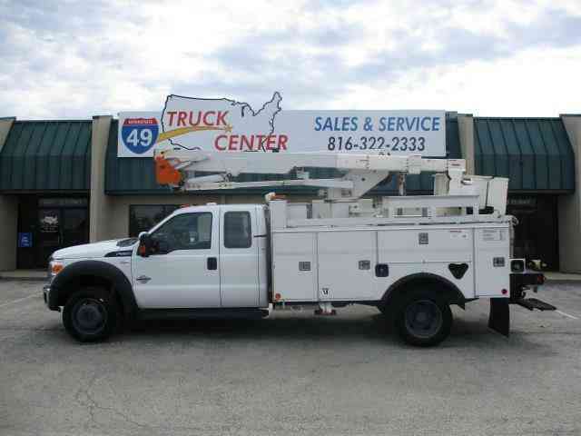 Ford F-550 Ext. Cab 4X4 (2013)