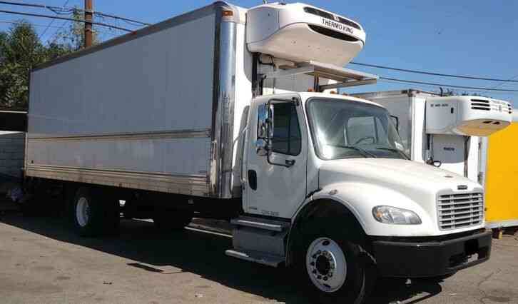 Freightliner 26ft Refrigerated truck 26, 000# GVWR-FINANCE-SHIPPING- (2013)