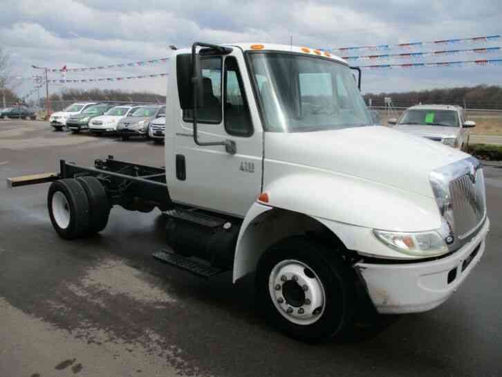 International 4200 VT365 (2004)