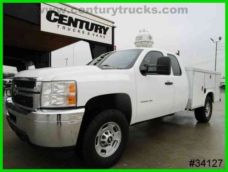 Chevrolet 2500 EXTENDED CAB UTILITY TRUCK (2011)