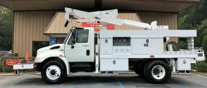 International 4300 Durastar with Altec AT 37G Bucket (2014)