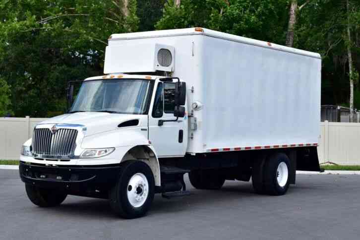 International 4400 REEFER BOX TRUCK -- 200+ HD PICS & HD VIDEO!! (2011)