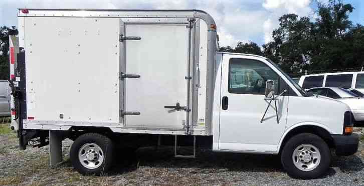 Chevrolet Express Cutaway 3500 Box truck (2006) : Van / Box Trucks