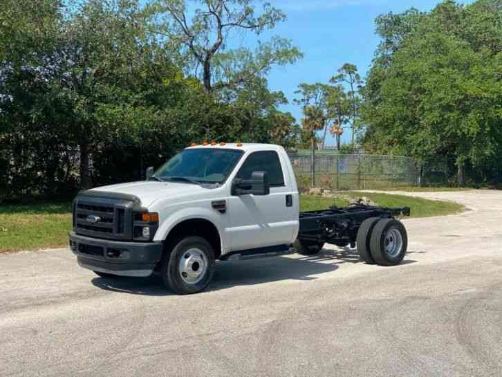 Ford F350 4X4 Cab/Chassis 6. 4 DIESEL 75K MILES Cab Chassis (2008)