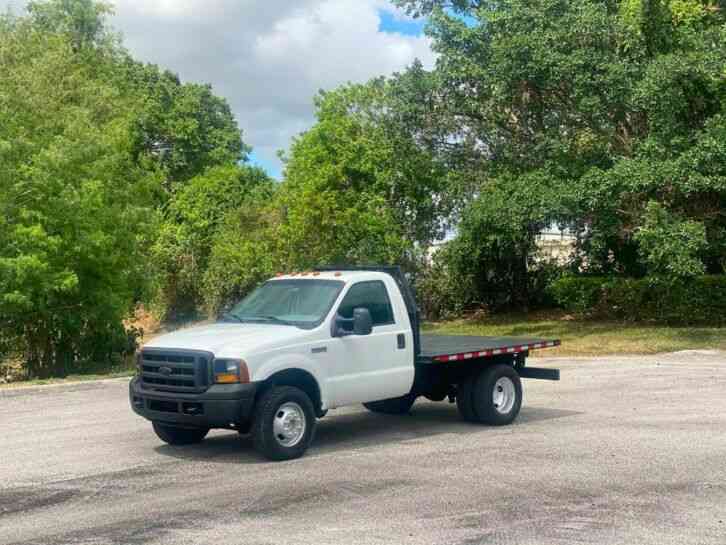 Ford F-350 4X4 Flatbed (2006)