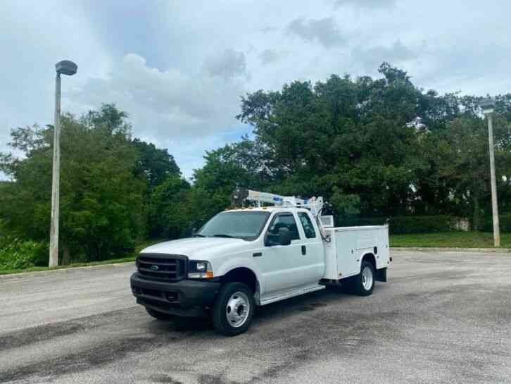 Ford F-450 Extended Cab Utility Service Body With 5000LB Capacity AutoCrane (2003)