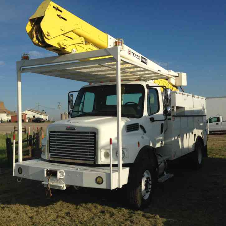 Freightliner M2 BUS CLASS BUCKET TRUCK (2008)