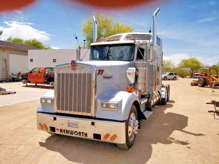 Kenworth W900L (2003)