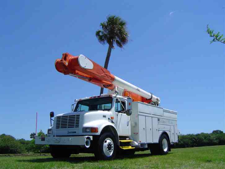 International BUCKET TRUCK MATERIAL HANDLER (1999)