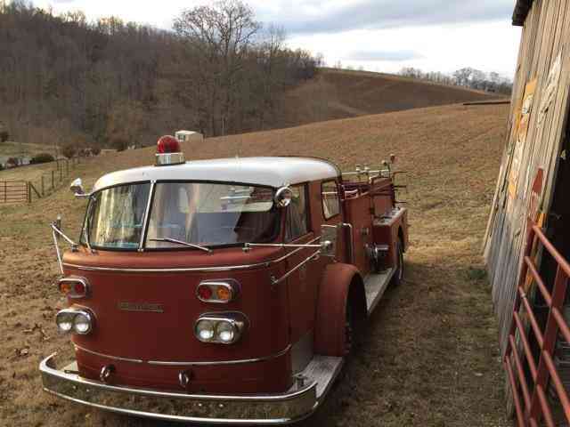 AMERICAN LAFRANCE 900 (1959)