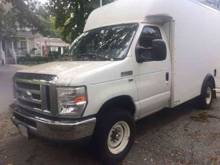 Ford Ford E350 (2012)