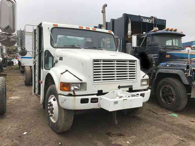 International 4900 (1999)