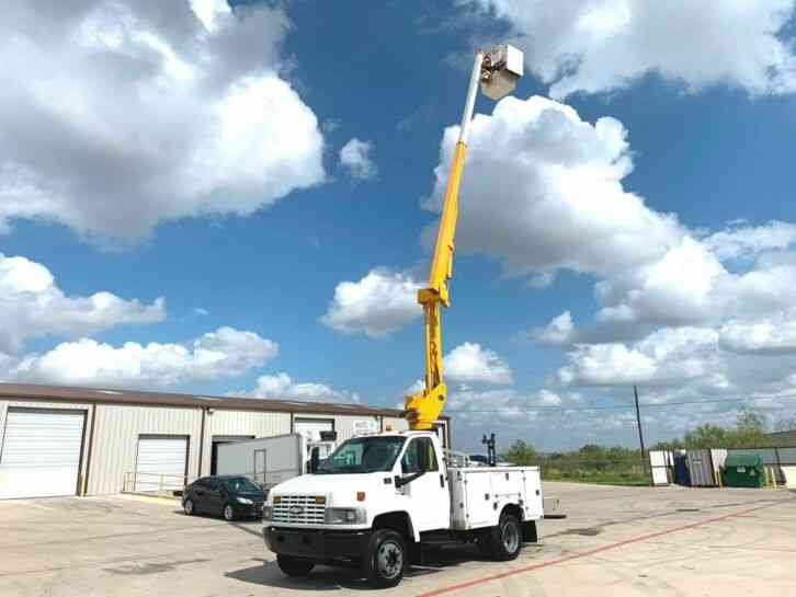 Chevrolet 4500 BUCKET TRUCK (2003)