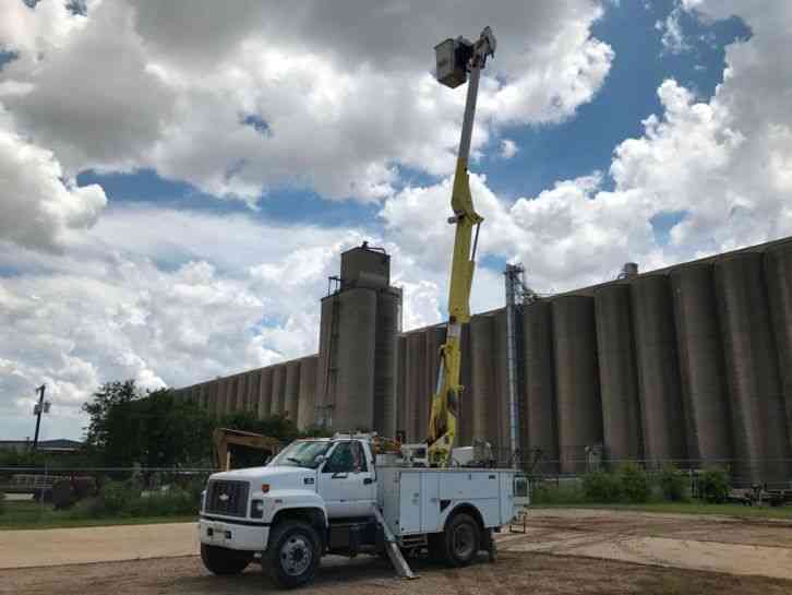 Chevrolet C7500 BUCKET TRUCK (2000)