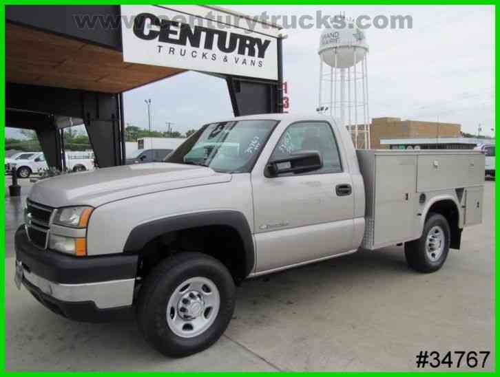 Chevrolet 2500 REGULAR CAB SERVICE TRUCK (2006)