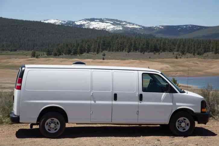 Chevrolet Express 2500 Extended (2014)