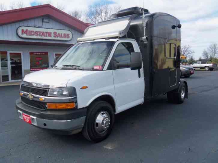 Chevrolet EXPRESS 4500 (2009)