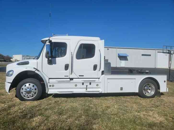 Custom Hauler Freightliner m2 Schwalbe conversion