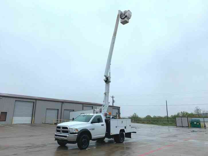 Dodge RAM 5500 4X4 BUCKET TRUCK (2013)