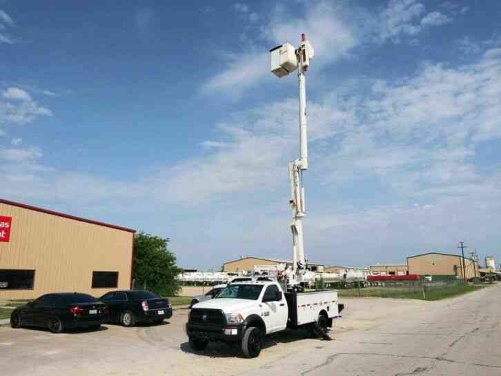 Dodge RAM 5500 BUCKET TRUCK (2014)