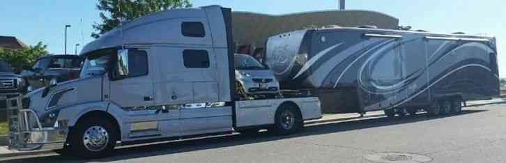 Volvo 42T780 w/Silver Package Option (2017)