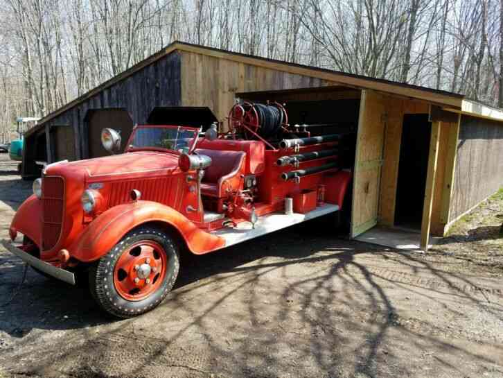 Ford Open Cab Firetruck (1935)