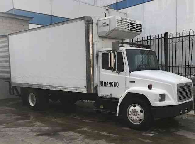 Freightliner FL60 (2001)