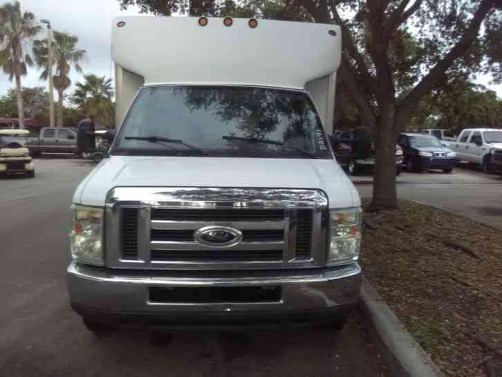 Ford E-450 (2008)